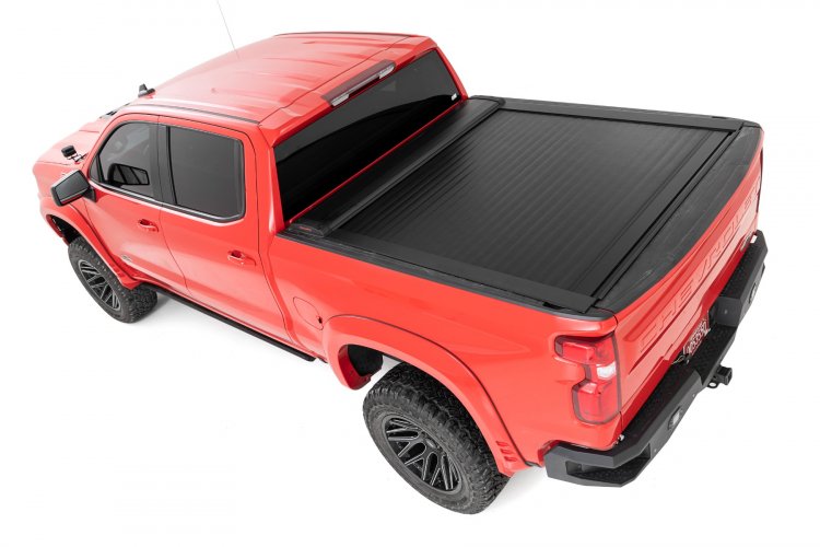 Retractable Bed Cover | 5'8" Bed | GM Silverado/Sierra 2WD/4WD (19-23)