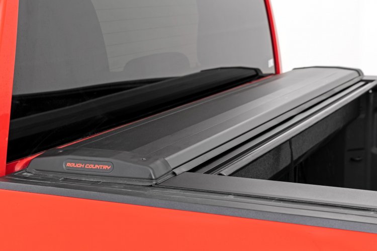 Retractable Bed Cover | 5'8" Bed | GM Silverado/Sierra 2WD/4WD (19-23)